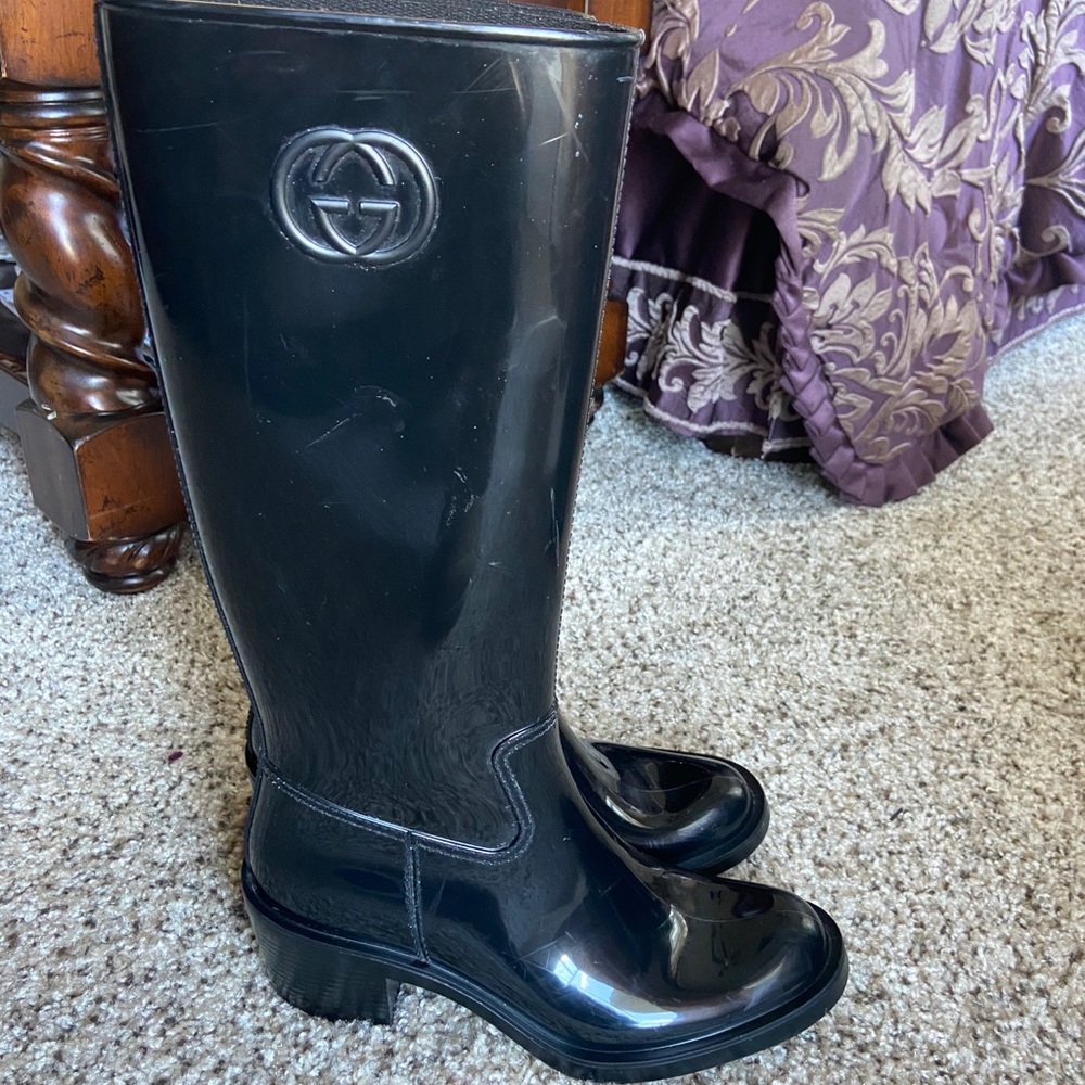 Gucci black logo patent rubber rain boots Sz 9 - Picture 1 of 10